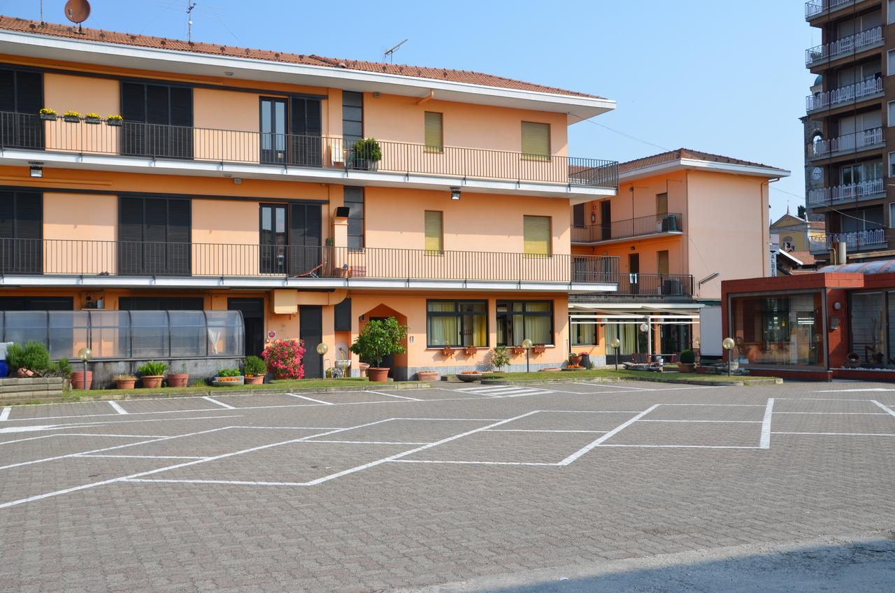 Albergo Roma Gattico Exterior photo